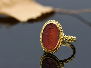 Anillo de Oro con Sello De Cornalina