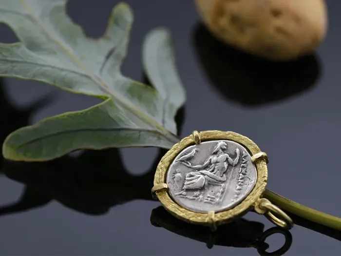Colgante de Ouro con Moeda Grega