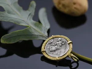 Colgante de Ouro con Moeda Grega