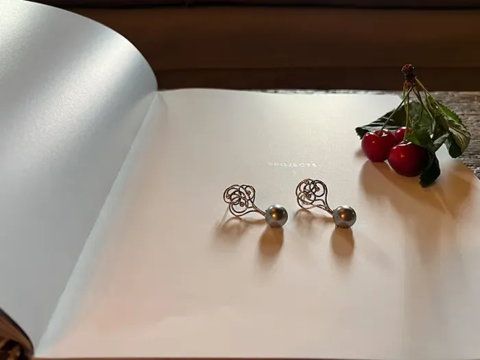 Pendientes Mencía de Oro Blanco con Diamantes y Perla de Tahití