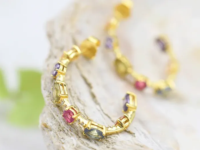 Aros de Plata Dorada con Piedras