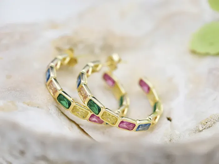 Pendentes Aros en Prata Dourada con Xemas de Cores