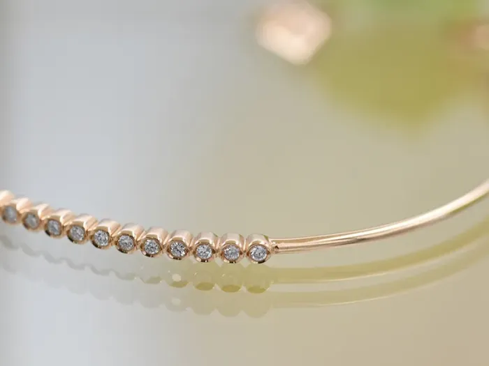 Brazalete de Oro Rosa con Diamantes