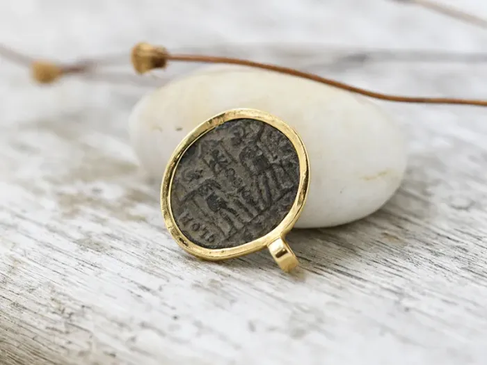 Gold Pendant with Ancient Roman Coin
