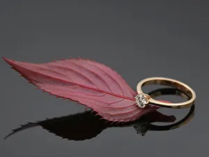 Anillo Solitario de Oro Rosa con Brillante 0,30 qt