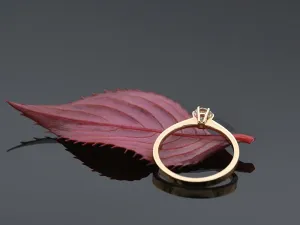 Anillo Solitario de Oro Rosa con Brillante 0,30 qt