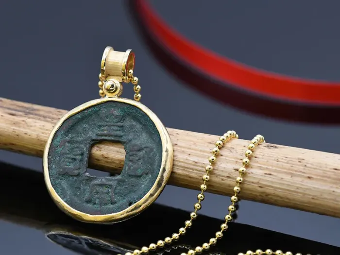 Colgante de Oro con Moneda China
