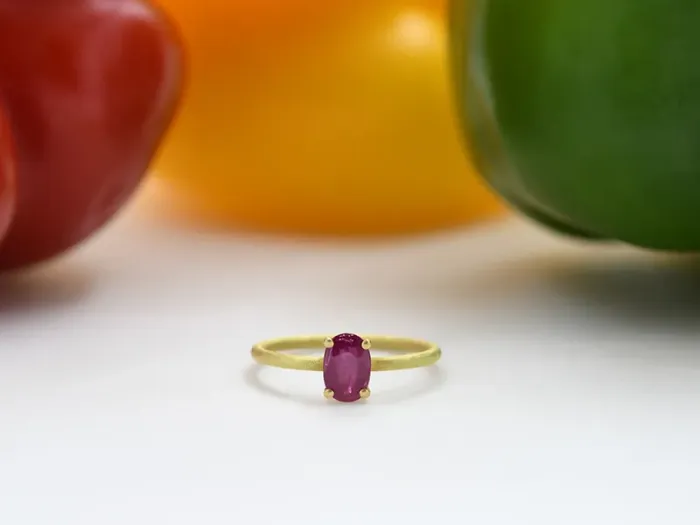Gold Ring with 0.92qt Ruby