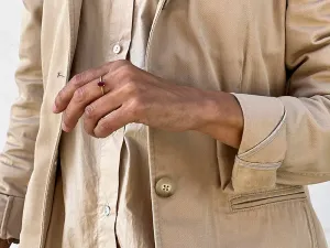 Anillo de Oro Amarillo con Rubí 0.92qt