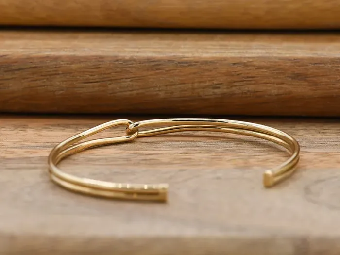 Brazalete de Oro Infinito