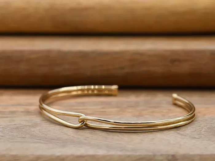 Brazalete de Oro Infinito