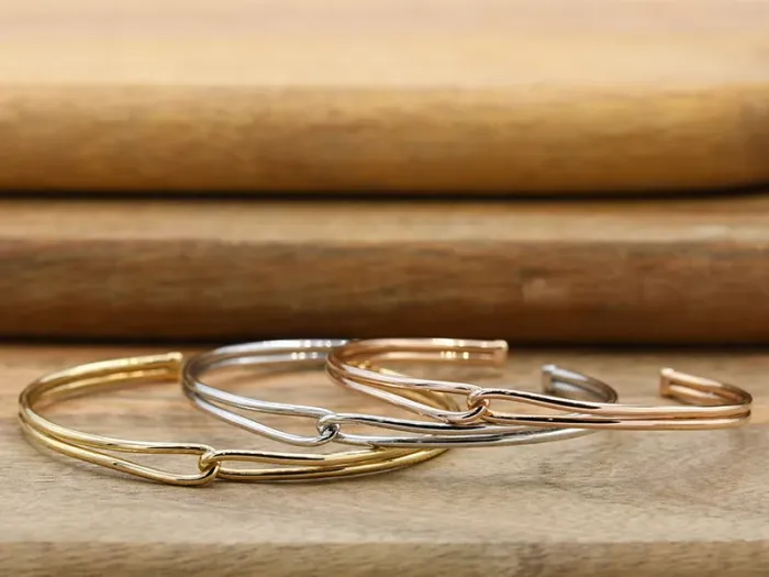 Brazalete de Oro Infinito