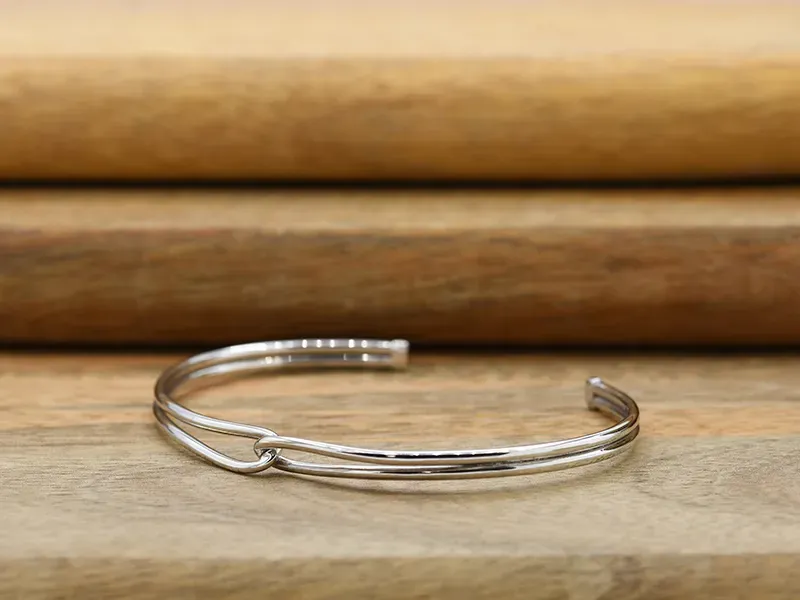 Brazalete de Oro Infinito