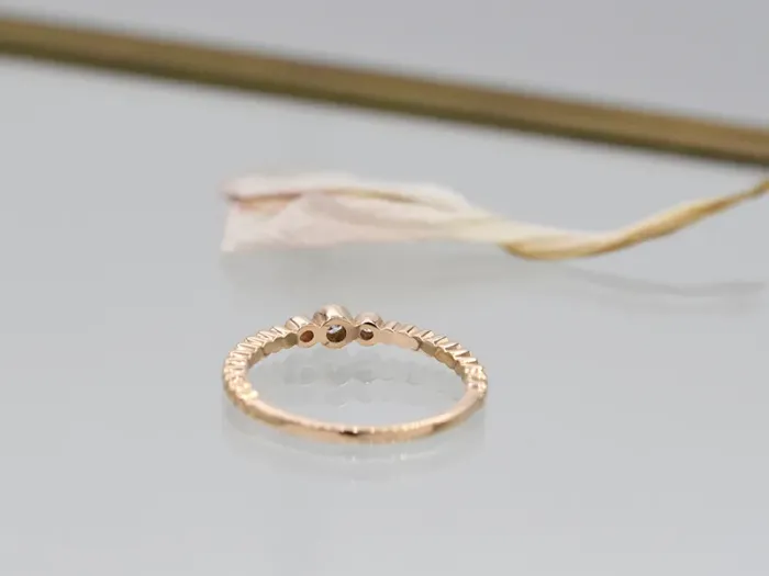 Solitario de Ouro Rosa con Brillante 0,045qt