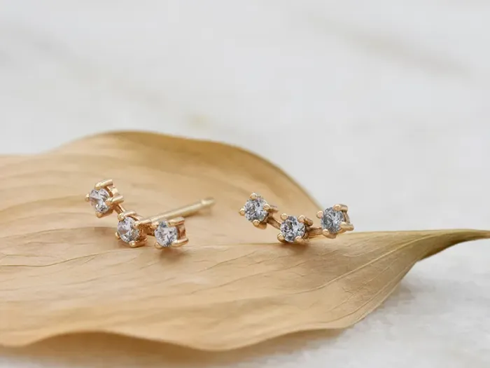 Pendientes Trepadores de Oro Rosa con Circonitas