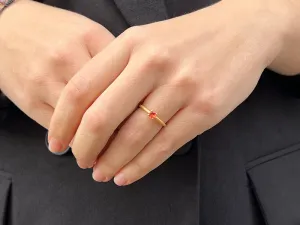 Anillo de Oro Amarillo con Zafiro Naranja