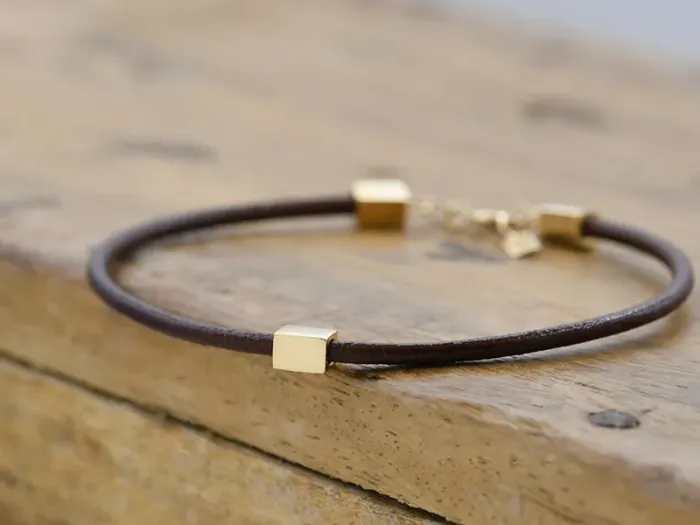 Pulsera de Cuero y Oro