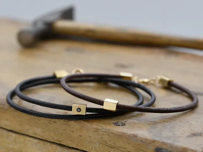 Pulseira de Coiro e Ouro