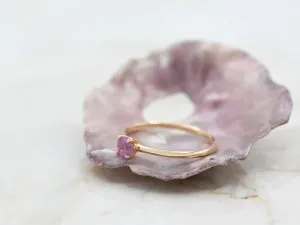 Rose Gold Ring with Pink Sapphire