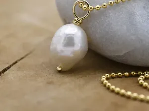 Gold Pendant with Barroque Pearl