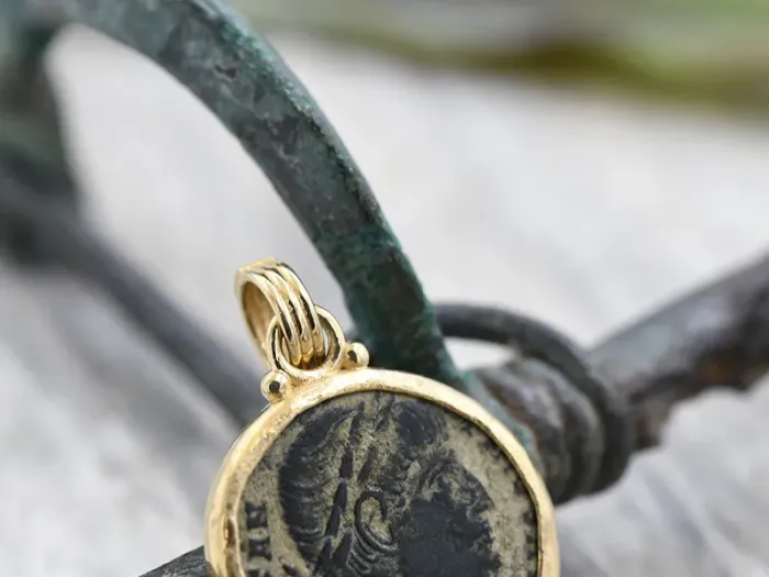 Colgante de Ouro con Moeda Romana