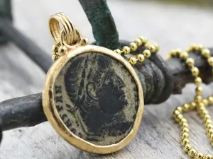 Gold Pendant with Ancient Roman Coin