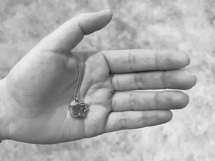 Colgante de Oro con Amuleto Egipcio Antiguo. Ojo de Horus