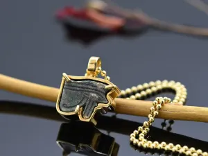 Colgante de Oro con Amuleto Egipcio Antiguo. Ojo de Horus