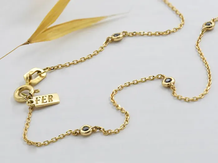 Gargantilla de Ouro con Diamantes Negros