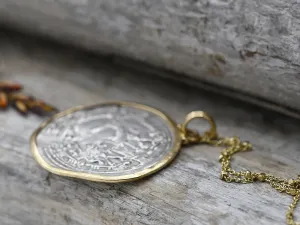Colgante de Oro con Moneda Medieval
