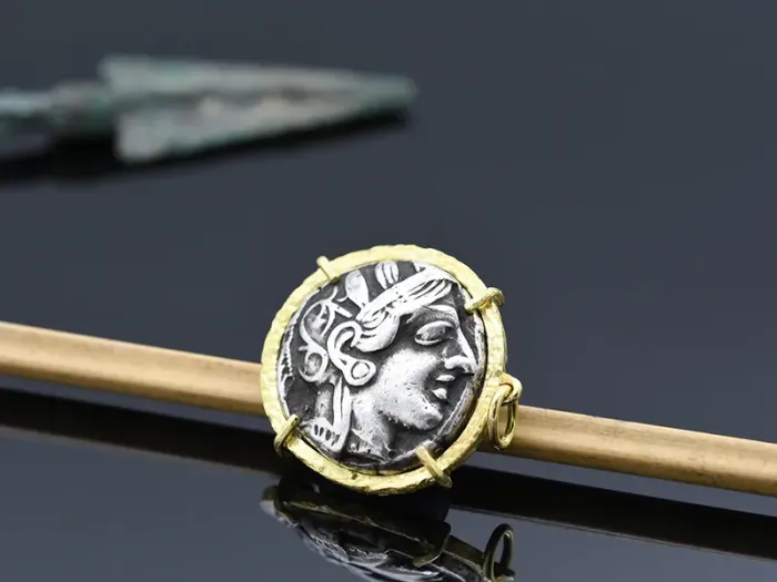 Colgante de Oro con Moneda Griega