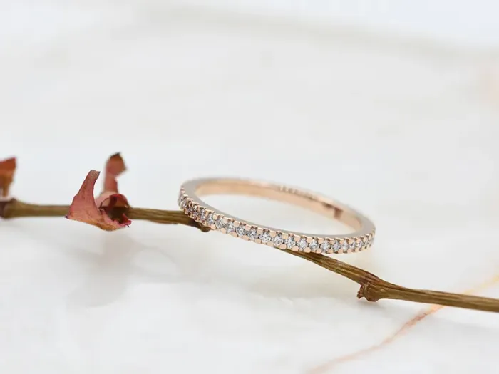 Anel de Ouro Rosa con Diamantes