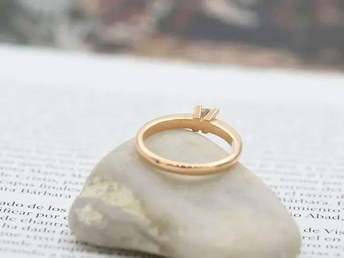 Rose Gold Engagement Ring with a 0,20 qt Diamond