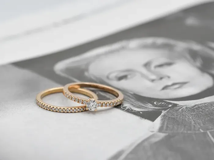 Anel de Ouro Rosa con Diamantes