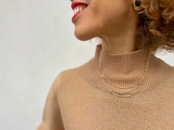 Gargantilla de Oro con Diamantes Negros