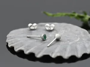 White Gold Twiggy Earrings with Emeralds