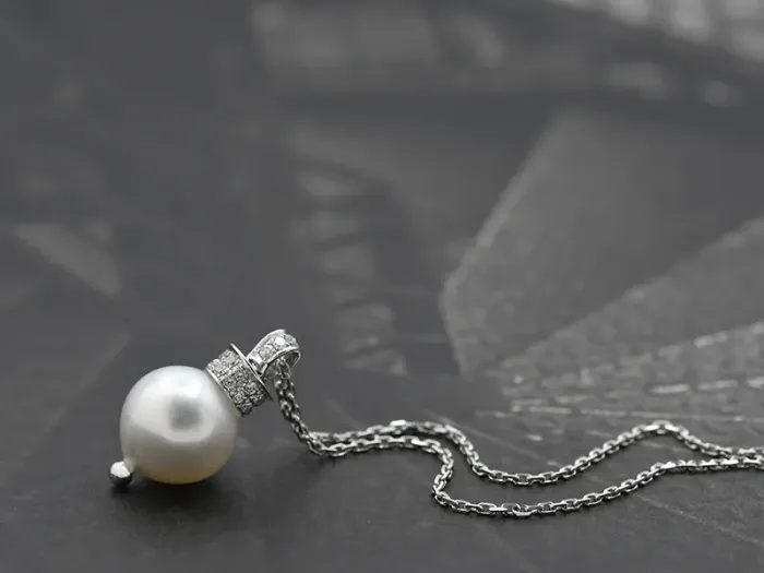 Gold Pendant with Australian Pearl and Diamonds