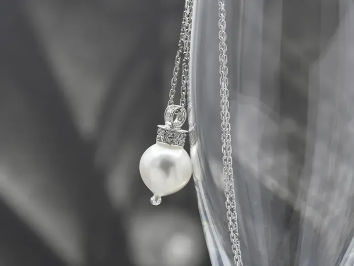 Colgante de Ouro con Perla Australiana e Brillantes