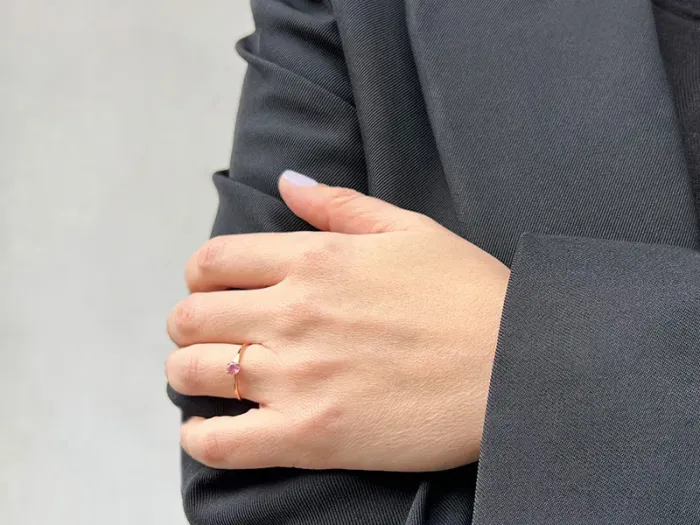 Anillo de Oro Rosa con Zafiro Rosa