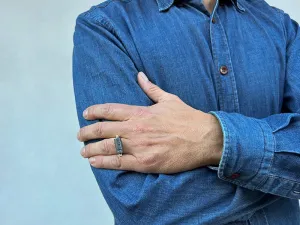 Anillo de Oro con Sello Giratorio