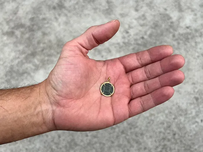 Colgante de Ouro con Moeda Medieval