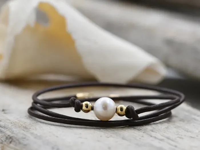 Pulseira de Coiro e Perla