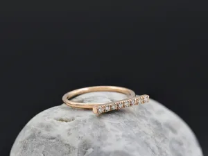 Anillo de Oro Rosa con Diamantes