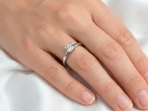 White Gold Engagement Ring with a 0,50 qt Diamond