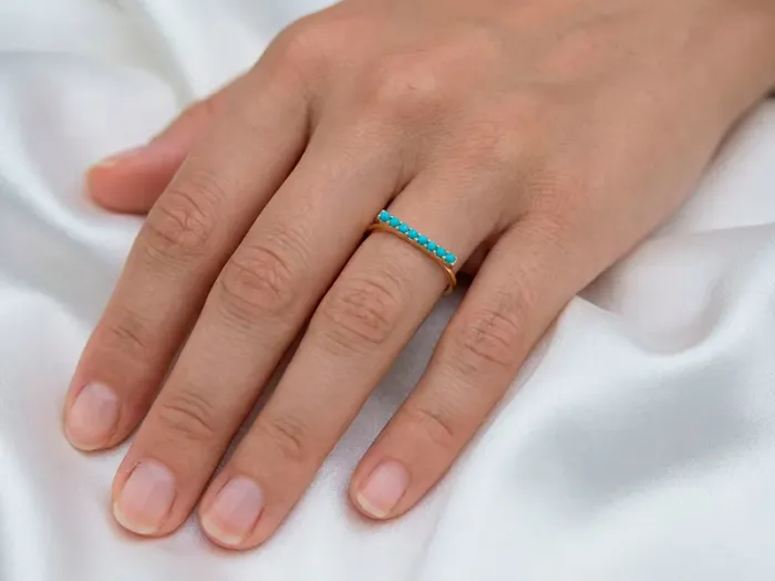 Anillo de Oro con Turquesas