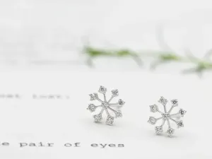 White Gold Earrings with Diamonds