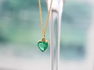 Colgante con Esmeralda Talla Corazón