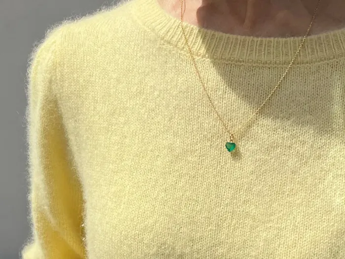 Colgante con Esmeralda Talla Corazón