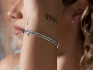 Brazalete de plata con circonitas