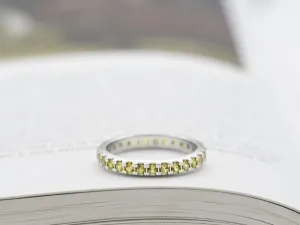 Anillo Eternity de Oro Blanco y Zafiros Amarillos